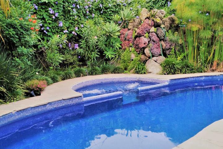 Pool 28 of 45