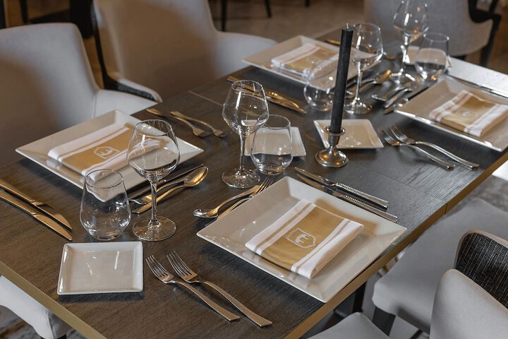 Dining 78 of 113