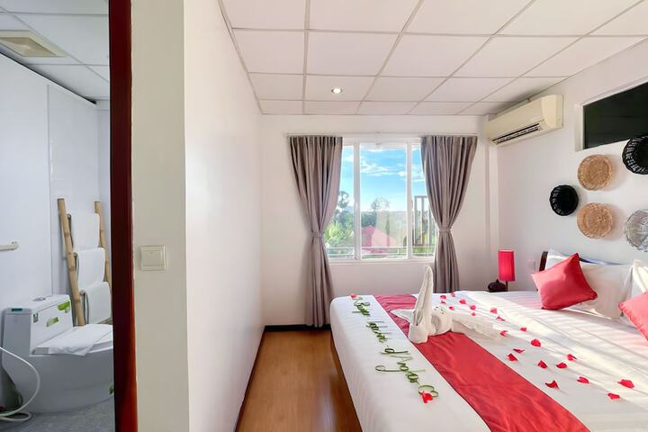 Room 62 of 132