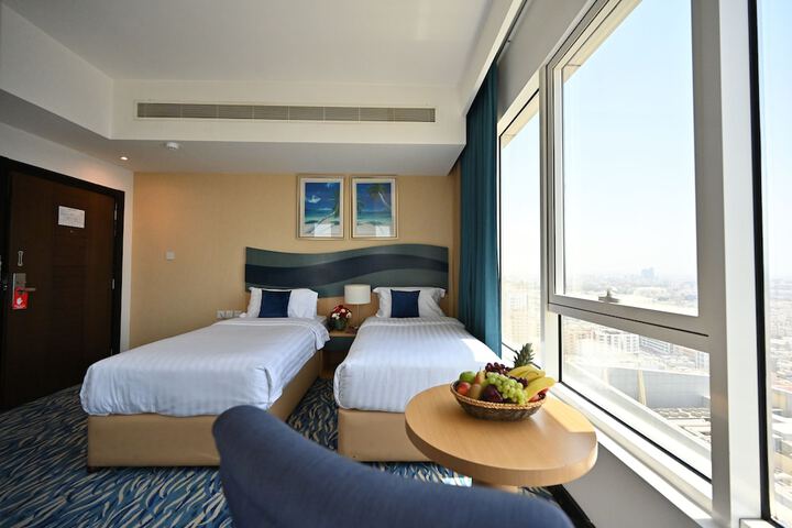 Room 8 of 37