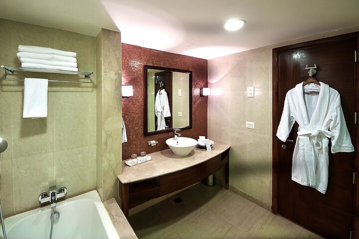 Room 19 of 39