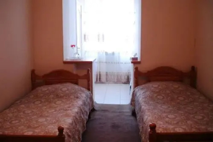 Room 2 of 11
