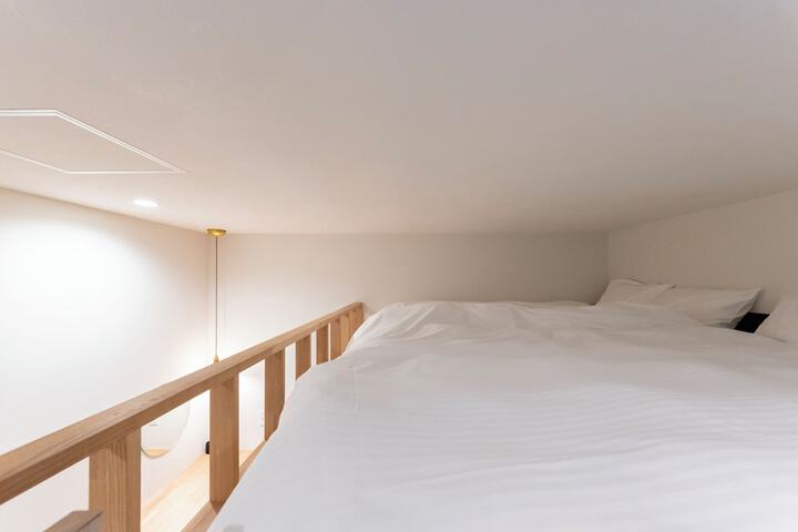 Room 8 of 53