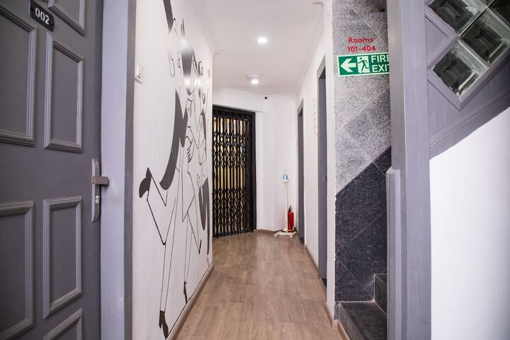 Ballroom/Hall 18 of 24