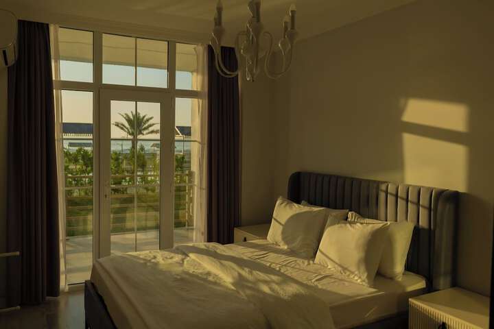 Room 27 of 81