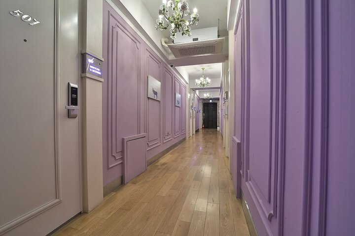Ballroom/Hall 83 of 89