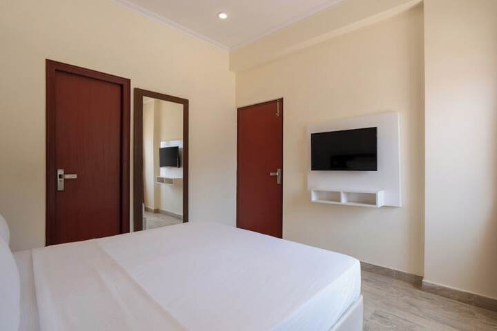 Room 14 of 25