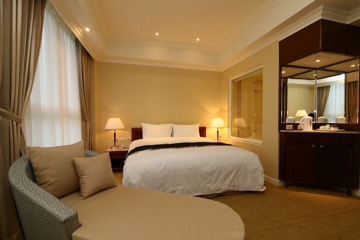 Room 32 of 56