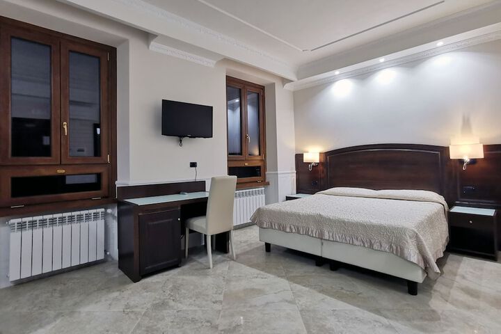 Room 7 of 34