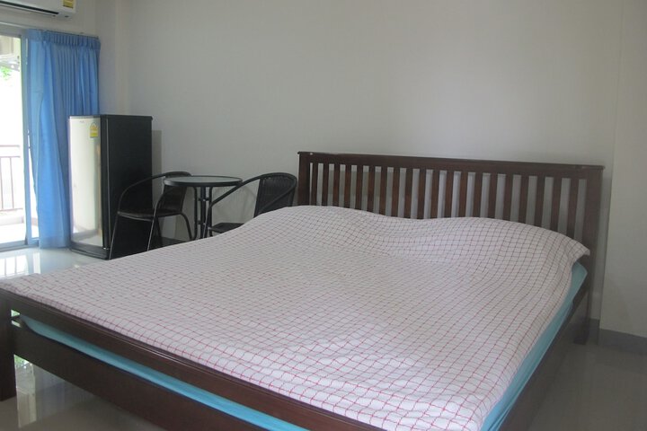 Room 3 of 33