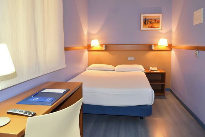 Room 15 of 31