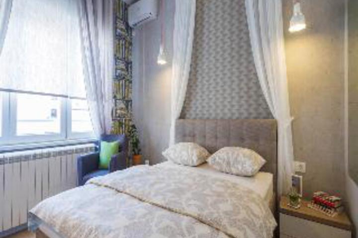 Room 5 of 10