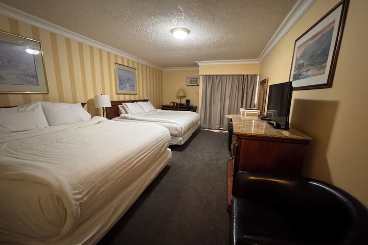Room 44 of 77