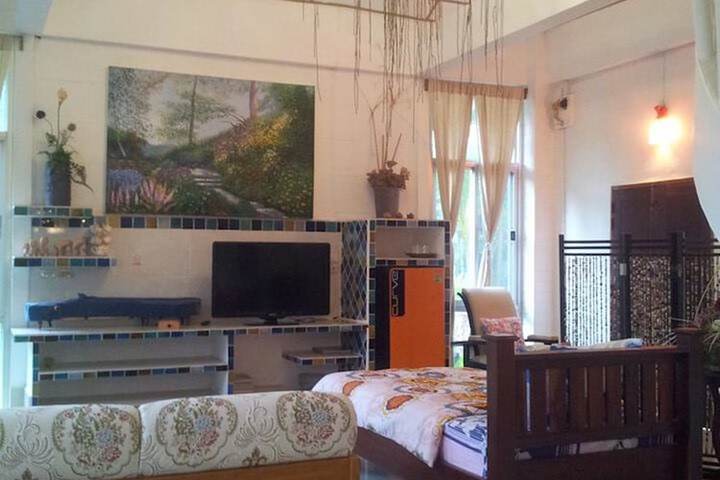 Room 28 of 150