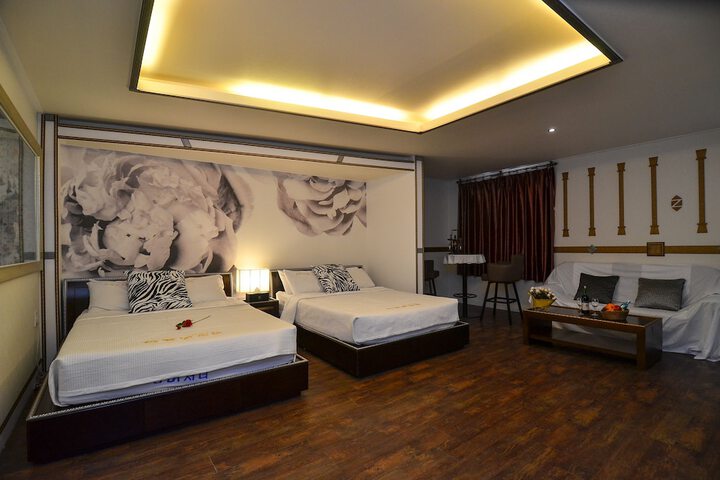 Room 25 of 54