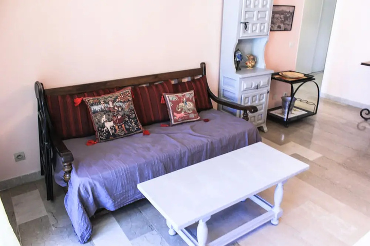 Room 14 of 16