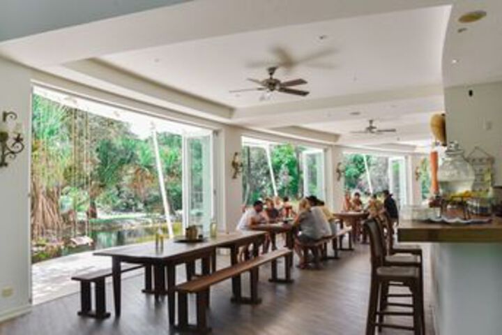 Breakfast/Coffee Service 16 of 76