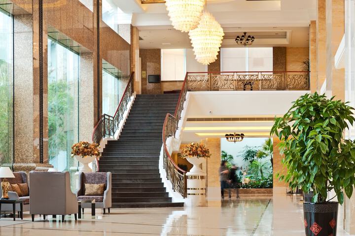 Guest Lobby