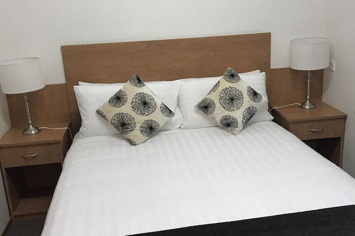 Room 11 of 74