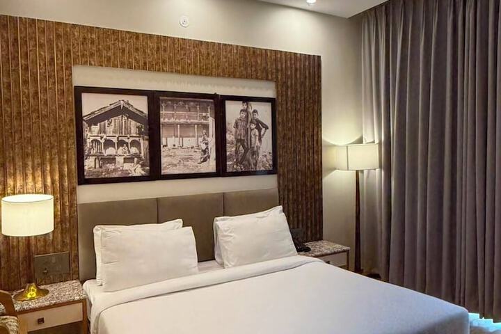 Room 44 of 144