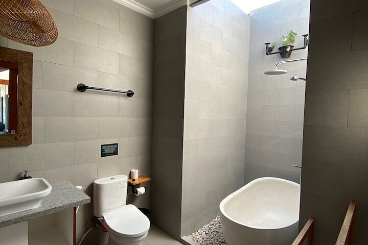 Room 14 of 38