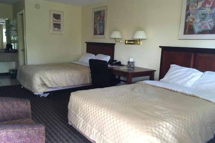 2 Double Beds (1 of 9)