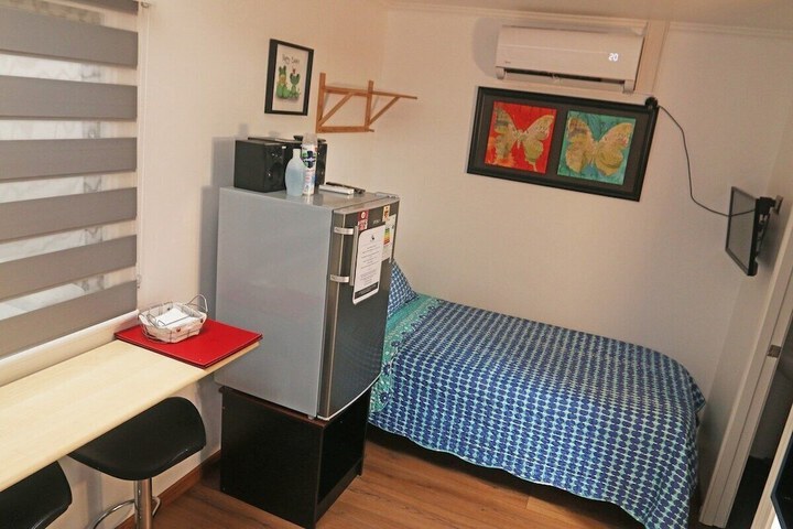Room 4 of 47