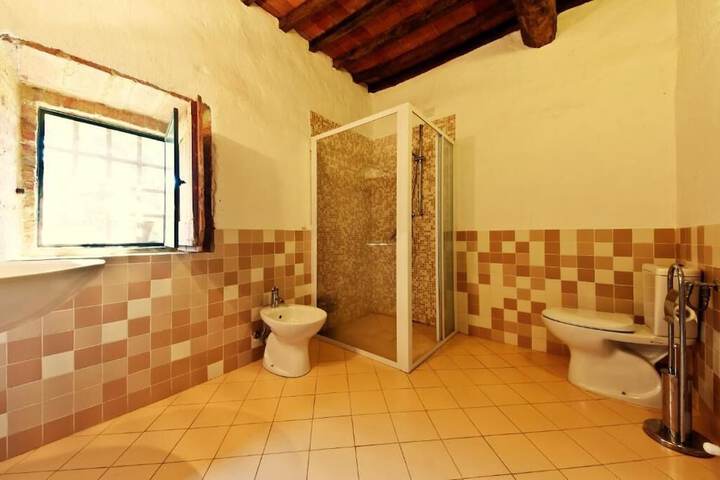 Room 14 of 21