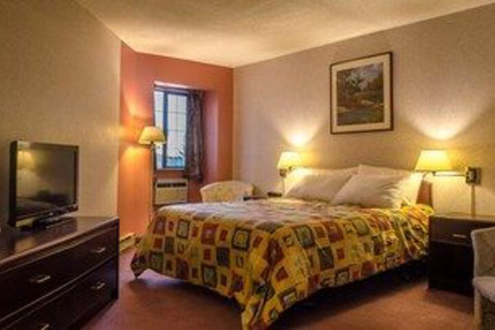 Room 16 of 25