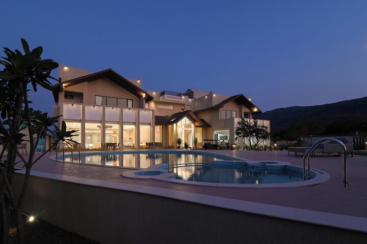 Pool 28 of 72