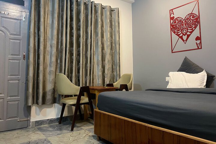 Room 20 of 53