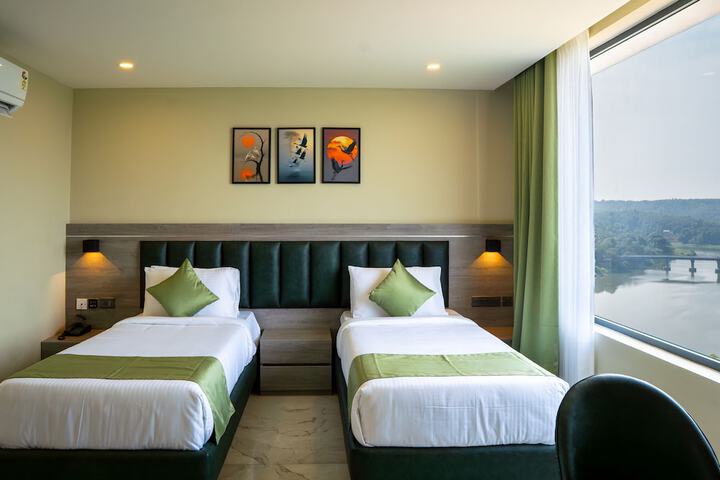 Room 3 of 11