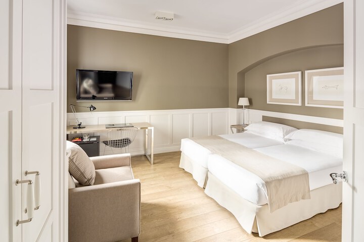 Room 12 of 54