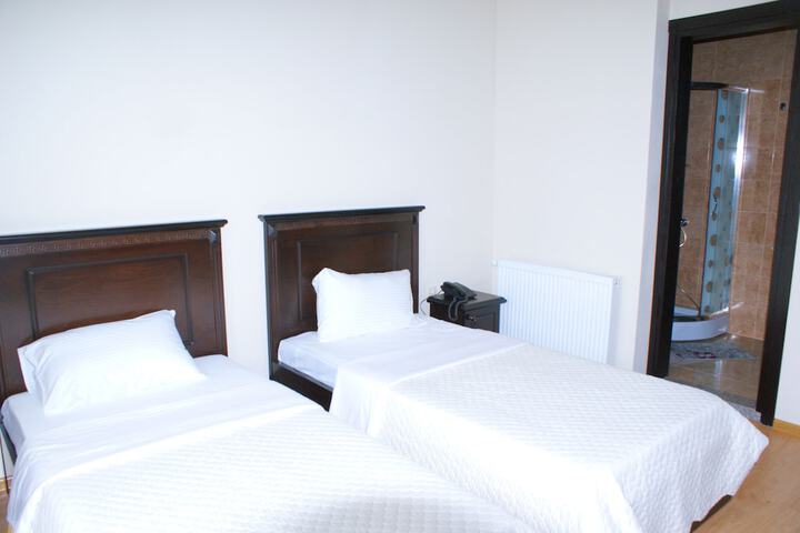 Room 8 of 14