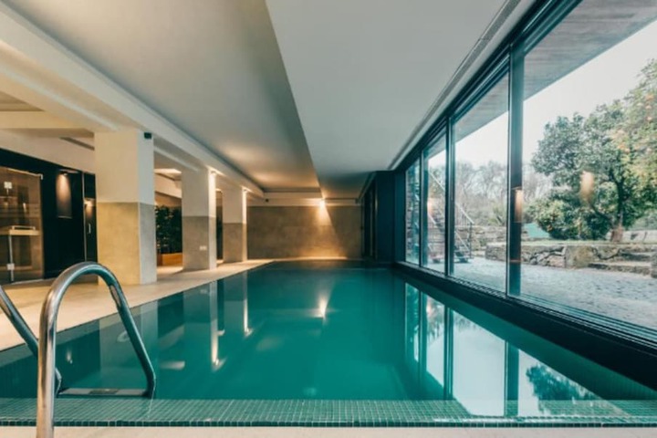 Pool 33 of 87