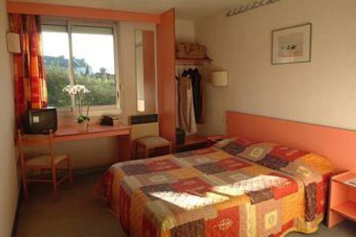 Room 7 of 10