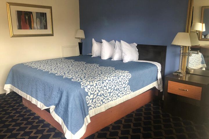 2 Queen Beds (4 of 6)