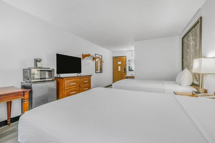 Room 6 of 27