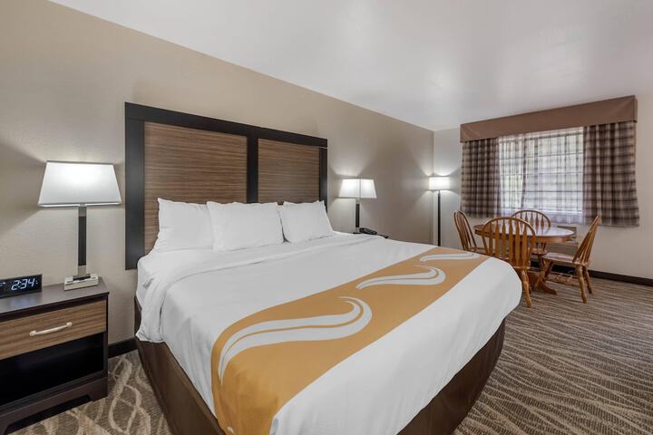 Room 35 of 65