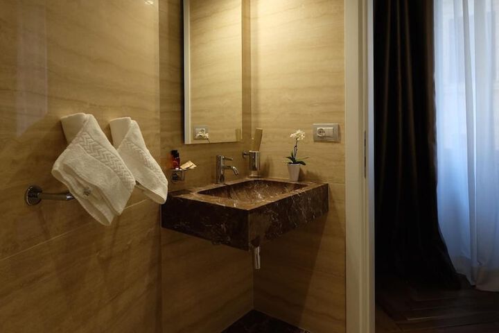 Bathroom Interior Photo