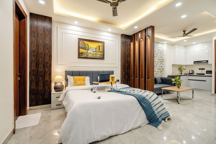 Room 10 of 29
