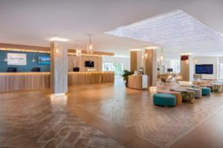 Hotel Interior 5 of 23