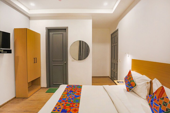 Room 14 of 25