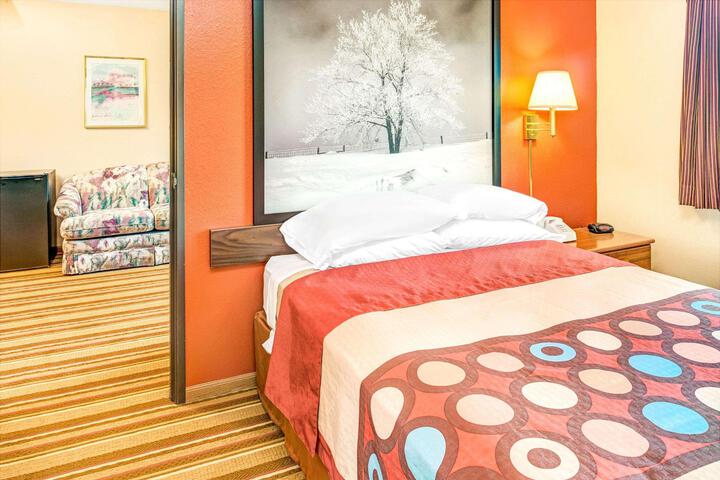2 Double Beds (3 of 10)