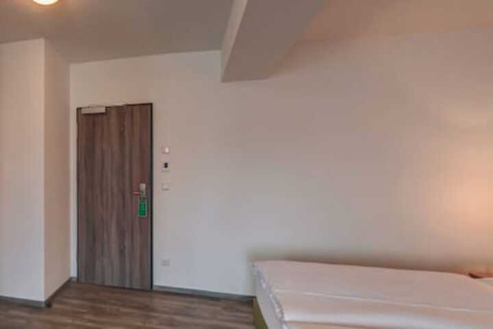 Room 7 of 21