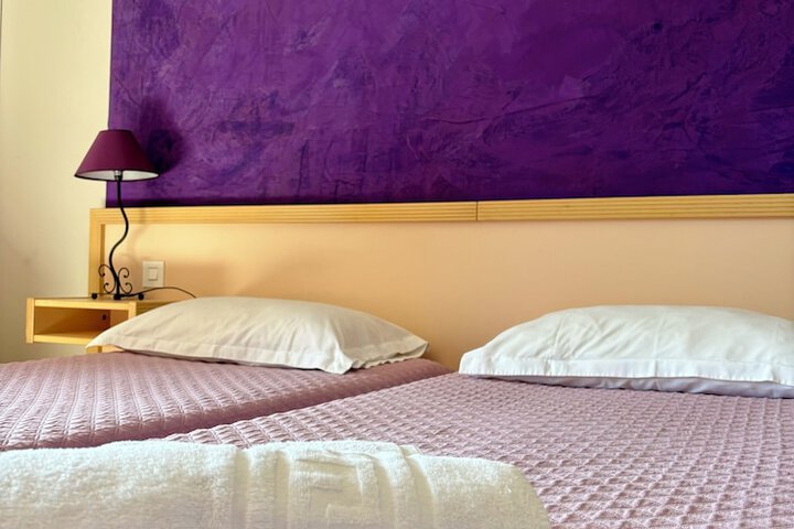 Room 13 of 193