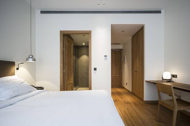 Room 30 of 90