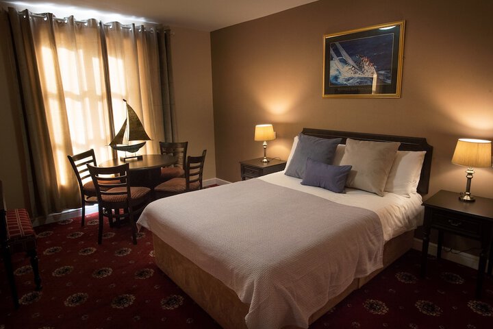 Room 9 of 38