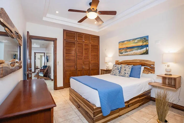 Room 4 of 19