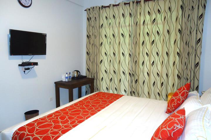 Room 3 of 6